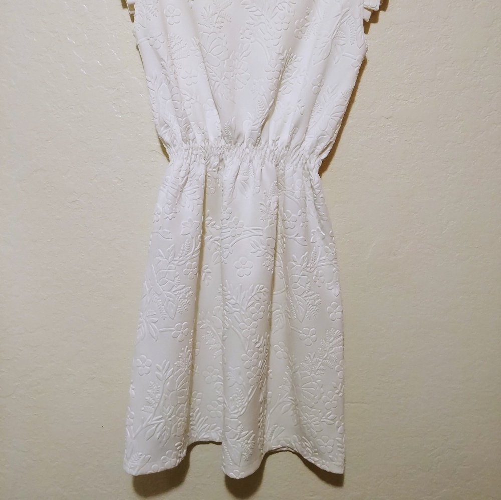 Dress - Picture 3 of 4